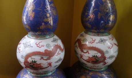Recherche grands vases en porcelaine asiatique à Saint-Jean-de-Luz